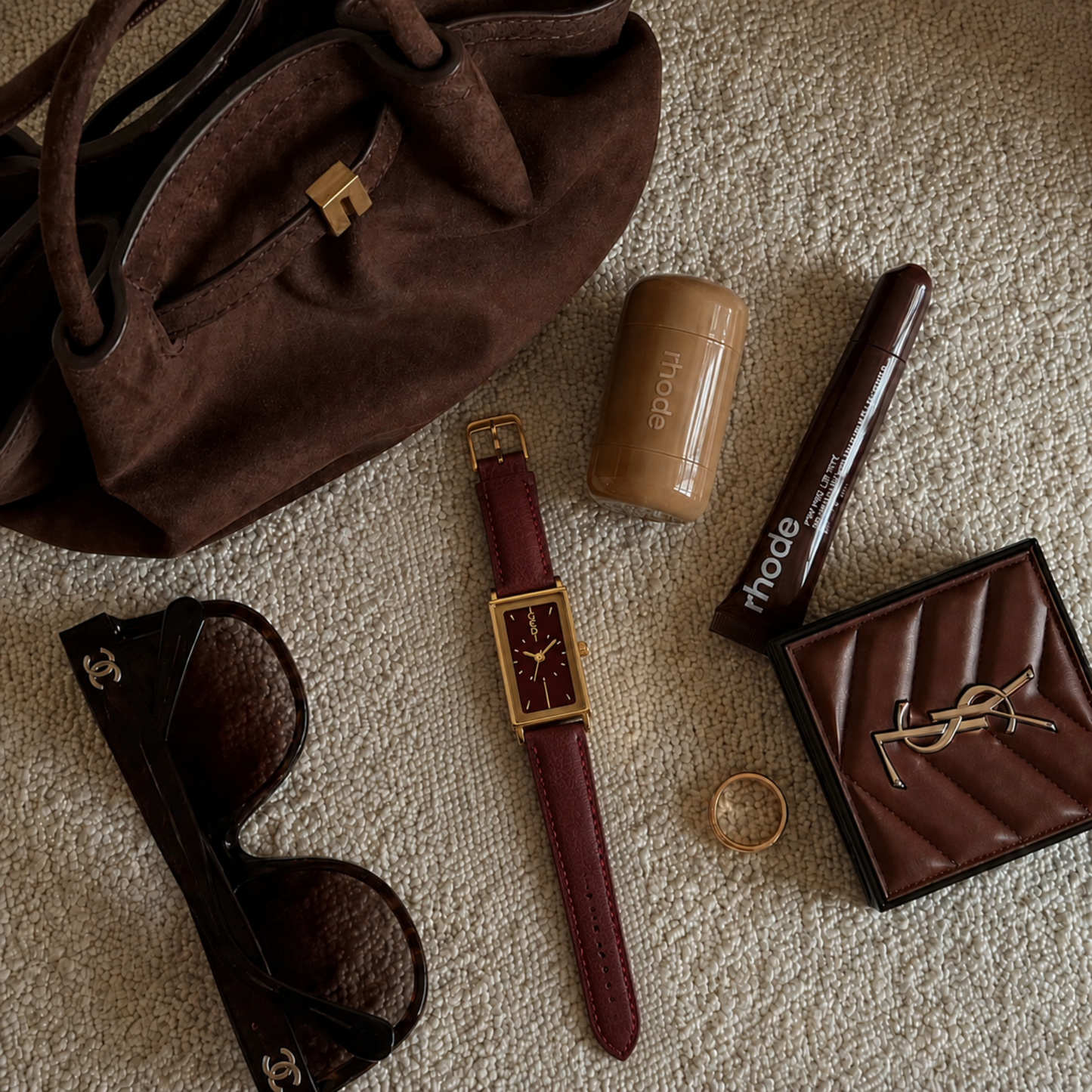 Montaigne Uhr Burgundy